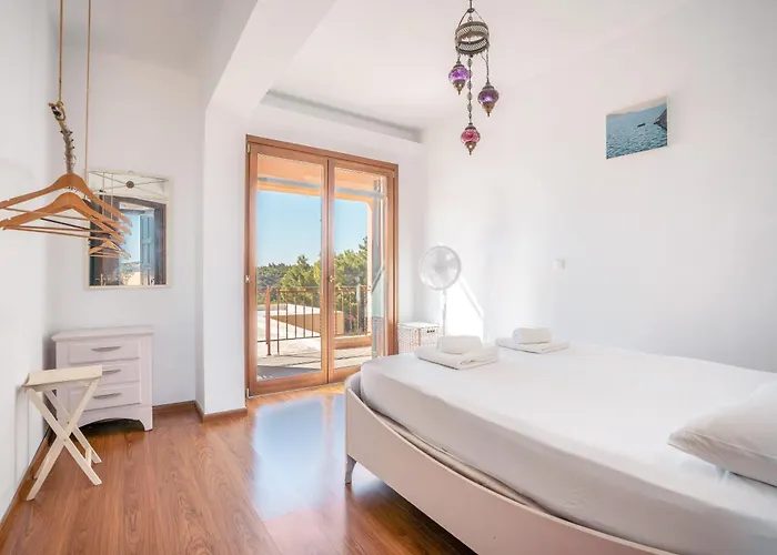 Rhodes Retreat